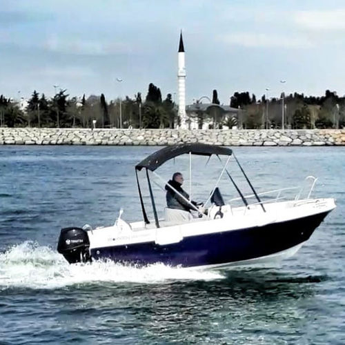 Outboard center console boat - 480 FISHER  - Moonday Yachts - sport-fishing / sundeck