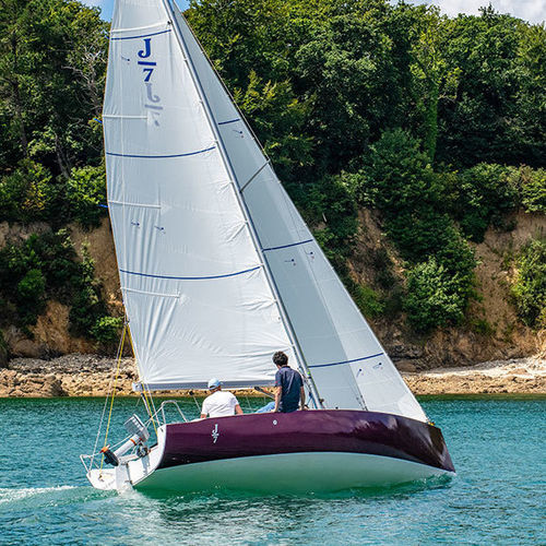 Day-sailer - J/7 - J Composites / J Boats - open / fiberglass / trailerable