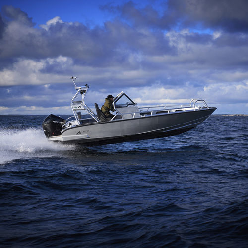 Outboard center console boat - 622 SP - Anytec Sweden AB - classic / aluminum / 6-person max.