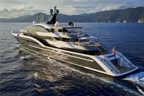 Cruising mega-yacht - LUNA - Oceanco - raised pilothouse / with swimming pool