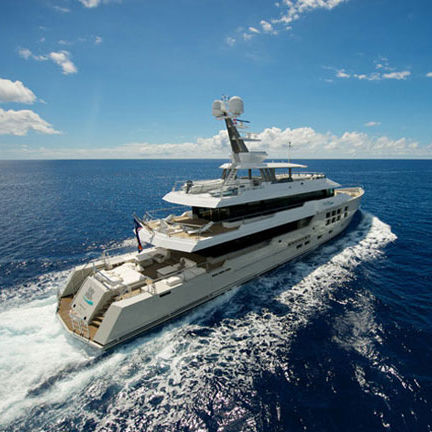 Expedition luxury super-yacht - Big Fish - McMullen & Wing - wheelhouse / displacement hull / steel