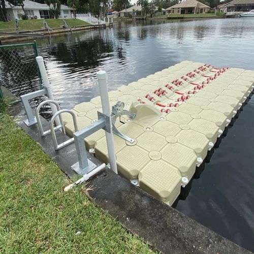 Floating dock - Dock Marine Systems - modular / drive-on / for marinas