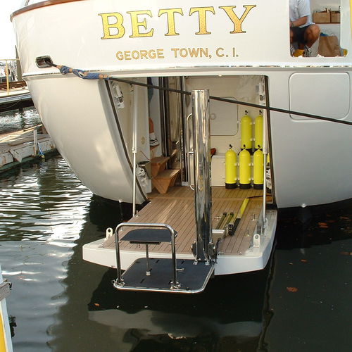 Boat elevator Mar Quipt for yachts / boatmounted / yachtmounted