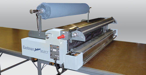 Spreading machine with cutting system - Select Saber - Eastman Machine Company