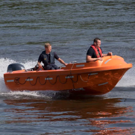 Professional rescue boat - RR 4.2 - Fassmer - inboard / rigid hull