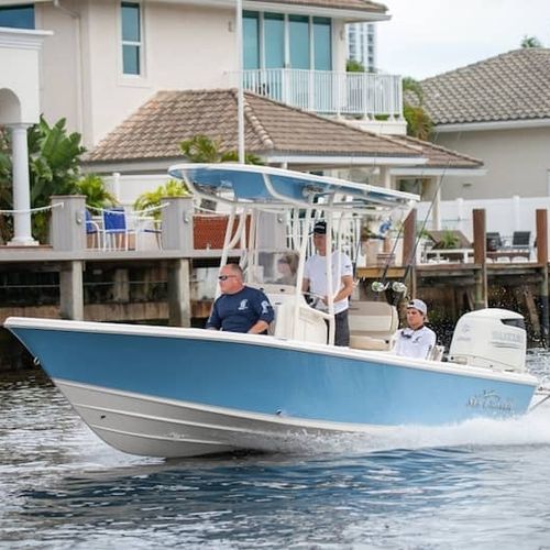 Outboard center console boat - 23 LX - Sea Chaser - rigid / sport-fishing / offshore