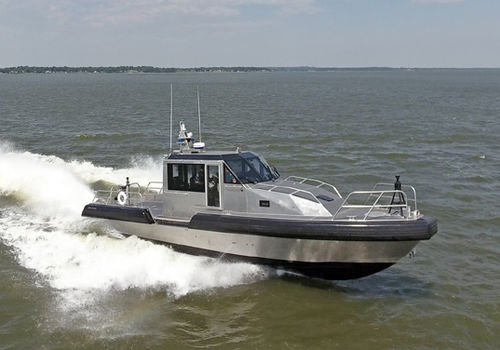 Fireboat - 45 DEFIANT  - Metal Shark Aluminum Boats - inboard waterjet / aluminum