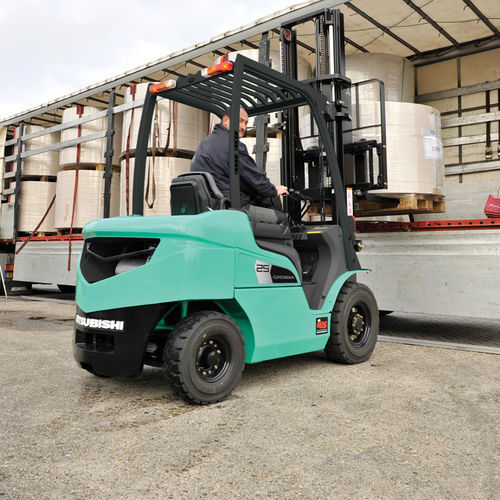 Shipyard forklift - FD20-35N3 series - Mitsubishi Forklift Trucks