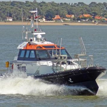 Pilot boat - ORC 156 - Bernard Shipyard - inboard / GRP / self-righting