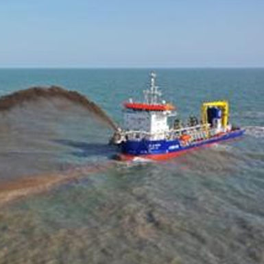 Trailing suction hopper dredger special vessel - HANG JUN - Royal IHC