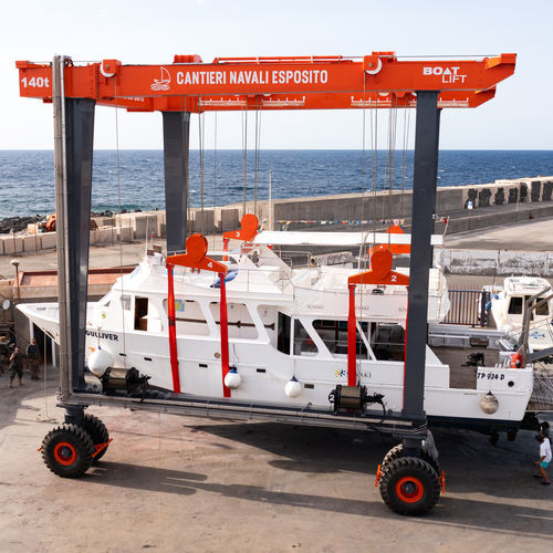 Remotely controlled travel lift - BL140TL-RC - BOAT LIFT - four-wheel drive / all-wheel steering / for heavy loads