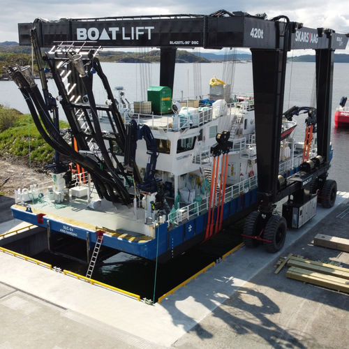 Remotely controlled travel lift - BL420TL-90°DSC - BOAT LIFT - all-wheel steering / for heavy loads / lifting