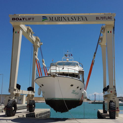 Remotely controlled travel lift - BL70TL-RC - BOAT LIFT - all-wheel steering / lifting