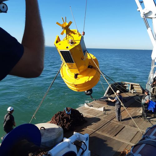 Oceanographic buoy - DB 7000 - Mobilis - yellow / with signal light / solar