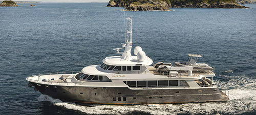 Charter super-yacht - Black Pearl - LOMOcean Design - with enclosed flybridge / displacement / alloy