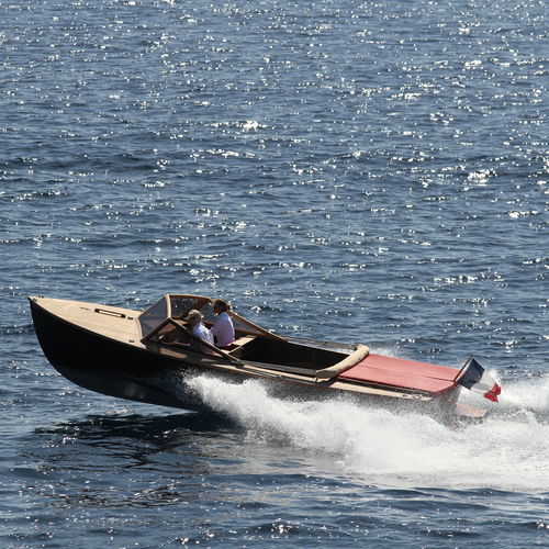 Inboard runabout - 24 - Black Pepper Yachts - gasoline / dual-console / open