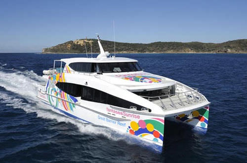 Passenger boat - Fantasea Sunrise - Incat Crowther - catamaran / inboard / aluminum