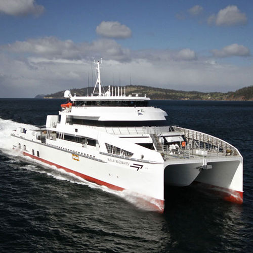 Crew transfer offshore support vessel - Muslim Magomayev - Incat Crowther - DNV-GL / high-speed