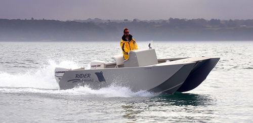 Center console catamaran - RIDER C23 - RIDER MARINE - outboard / twin-engine / 8-person max.