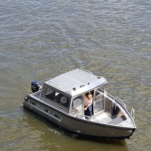 Outboard day cruiser - MC 550 - MS Boat - with enclosed cockpit / sport / sport-fishing