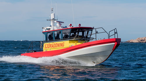 Professional rescue boat - 11 M - Swede Ship Marine AB - outboard / composite