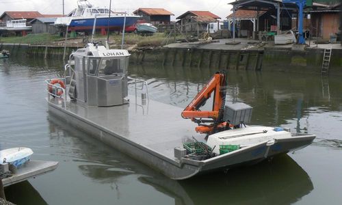 Logistics transport boat - CHALANDS À GRUE - Navalu - outboard / aluminum