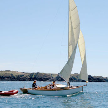 Cruising sailboat - Bolann & Nola Darling - CHANTIER DES ILEAUX - classic / wooden / lifting keel