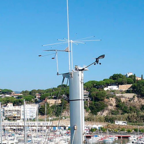 Sailboat bird deterrent - Topmast - Sempre Abril, S.L. - boat masthead