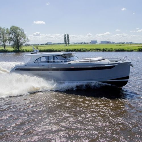 Cruising motor yacht - 56S PERFORMANCE - Steeler Yachts - hard-top / IPS / 2-cabin