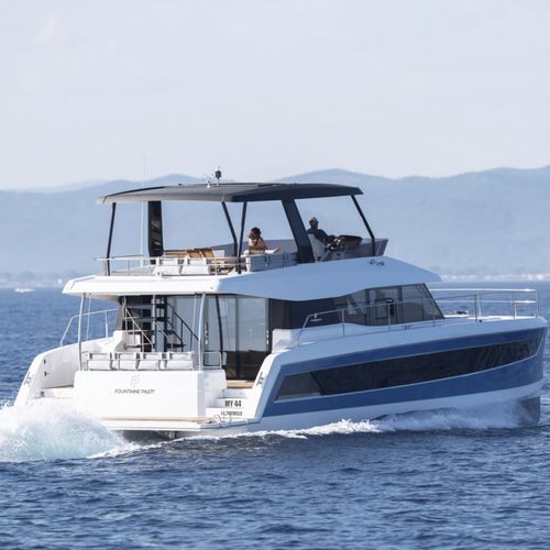 Catamaran express cruiser - MY 44 - Fountaine Pajot Motor Yachts ...