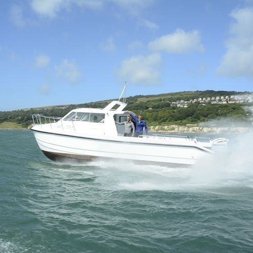 Catamaran day fishing boat - My Dream - Cheetah Marine - outboard / twin-engine / with enclosed cockpit