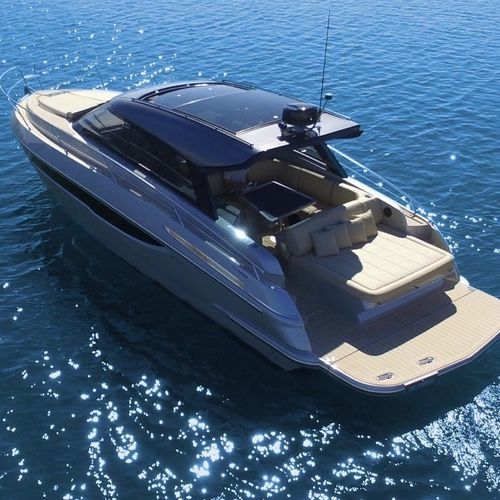 Inboard express cruiser - Power 36 - Focus Motor Yachts - diesel / twin-engine / hard-top