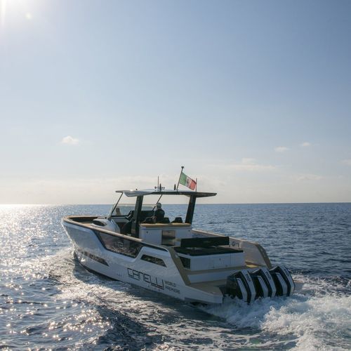 Outboard express cruiser - 43 - Canelli Yachts s.r.l. - triple-engine / open / IPS