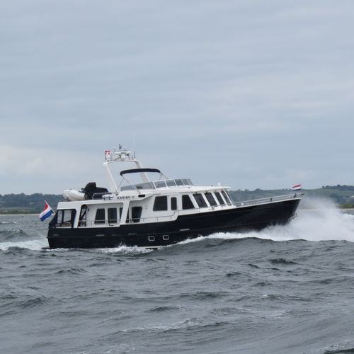 Inboard trawler - 1530-1600 AD - De Alm  - flybridge / wheelhouse / steel