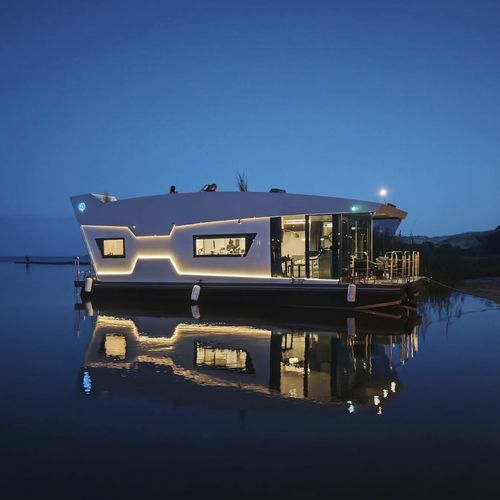 Multihull houseboat - Nordic43 / Evo37 - HOUSEBOAT - outboard / twin-engine / fiberglass