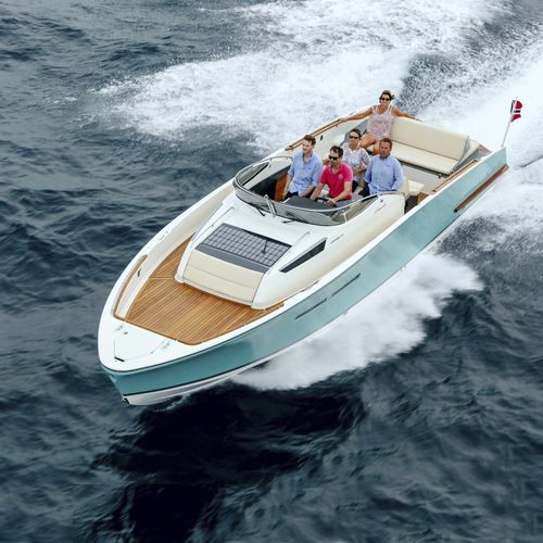 Inboard express cruiser - CHASE 34 - Cormate - outboard / diesel / twin-engine