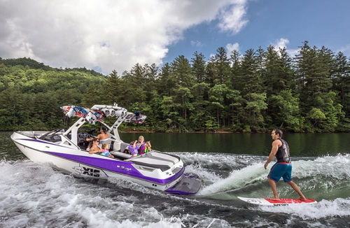 Inboard deck boat - T22 - Axis Wake Research - wakeboard / wakesurf