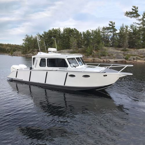 Patrol boat - 31’ - Stanley Aluminum Boats - outboard