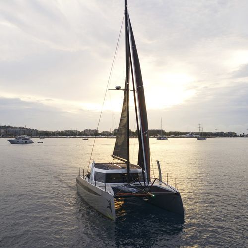 Catamaran - 44 - HH CATAMARANS - cruising / 4-cabin / with deck saloon
