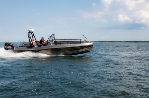 Outboard center console boat - A8 CC  - Alunaut OÜ - aluminum / 8-person max. / roll-bar