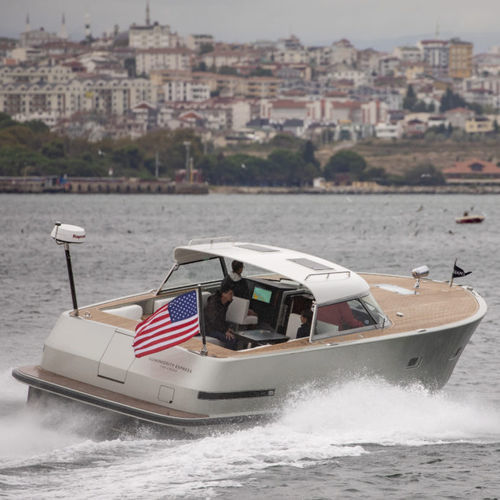 Sterndrive express cruiser - X40 - Reliant Yachts - open / dual-console / 1-cabin