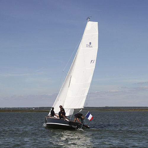 Dayboat sailboat - TI’BAC - BÔ YACHTING / Bonnin-Bossuet - classic / regatta / 1-cabin