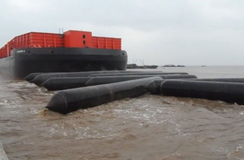 Harbors and terminal airbag - MLG-H - Qingdao Huanghai Marine Airbags Manufacture Co ltd - launching