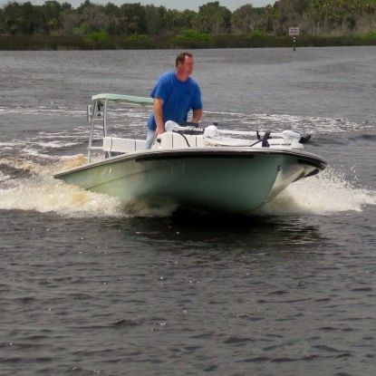 Outboard flats boat - Vengeance - Beavertail Skiffs - center console / open / sport-fishing