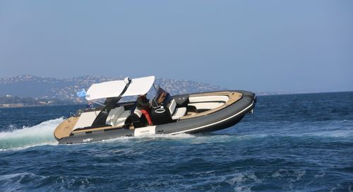 Inboard inflatable boat - W9i - Wimbi Boats Ltd - rigid / center console / 18-person max.