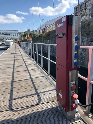 Electrical distribution pedestal - K09  - ARABEL NV - MARINA INTEGRATED SYSTEMS - for docks / LED