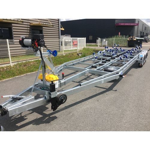 Road trailer - SUD OUEST REMORQUES - for boat / 3-axle / 185R14C