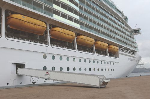 Ship ladder - AISTER ALUMINIUM SHIPYARD - retractable / side boarding / with handrails