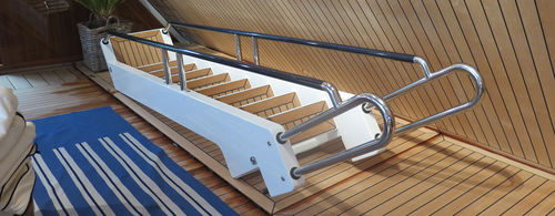 Stern platform yacht stairs - Big Carbon Swimming Stairs - X-Quip