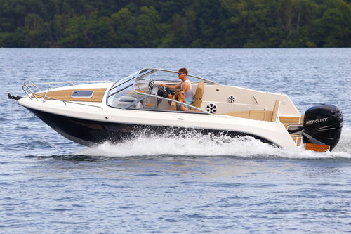 Outboard cabin cruiser - Day Cruiser 720 - Atlantic Marine - twin-engine / planing hull / open